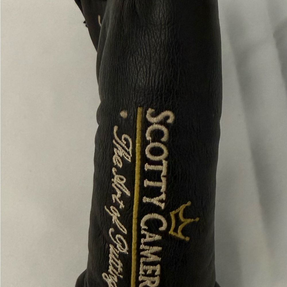 Scotty Cameron Black and Gold Leather Putter Cover